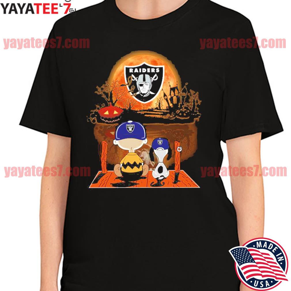 Charlie Brown And Snoopy Watching Oakland Raiders Halloween T-Shirt