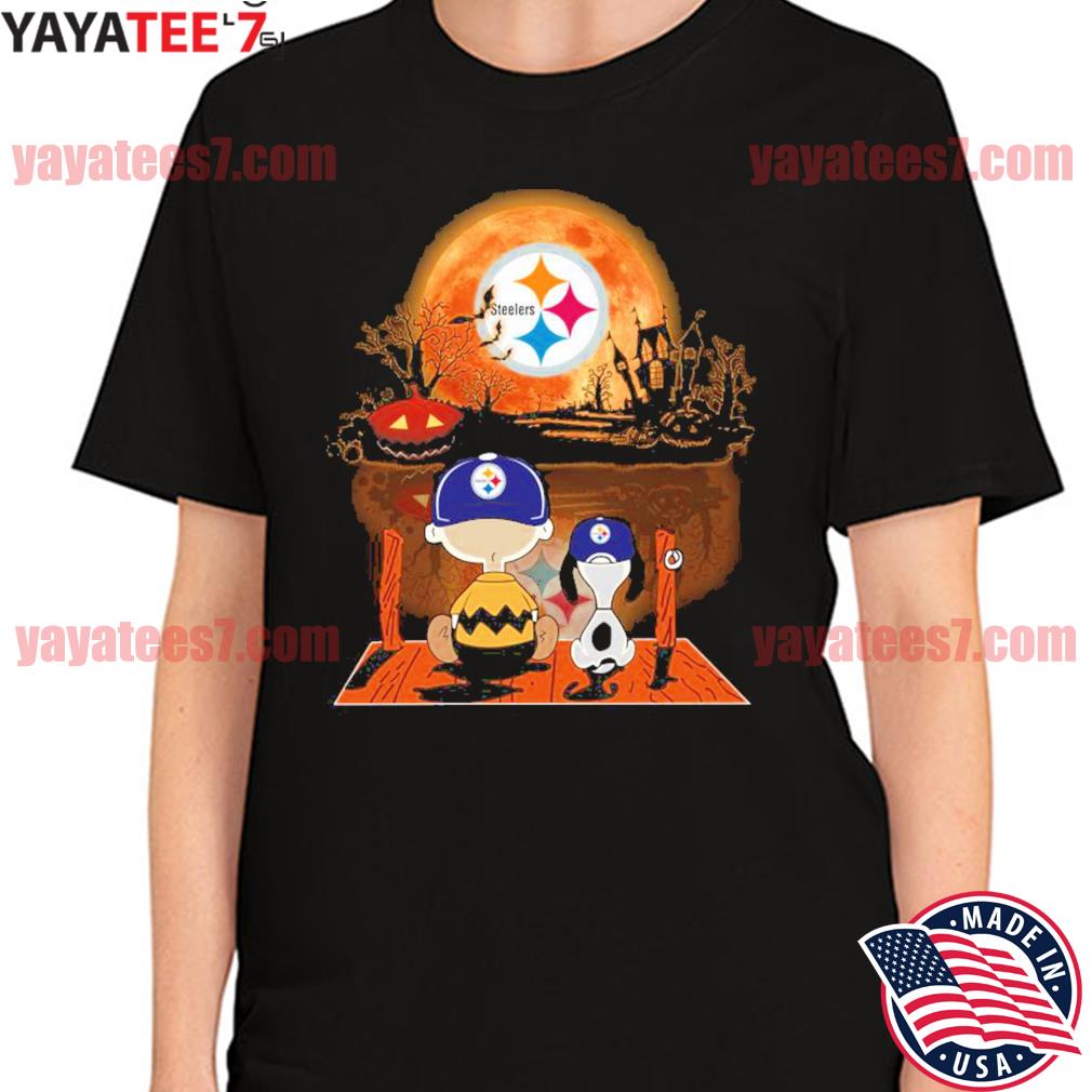 Charlie Brown And Snoopy Watching Pittsburgh Steelers Halloween 2022 shirt