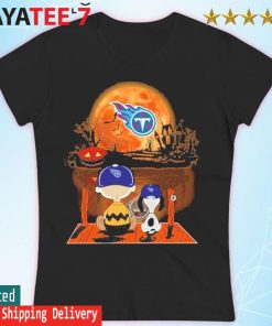 Charlie Brown And Snoopy Watching Tennessee Titans Halloween T-Shirt