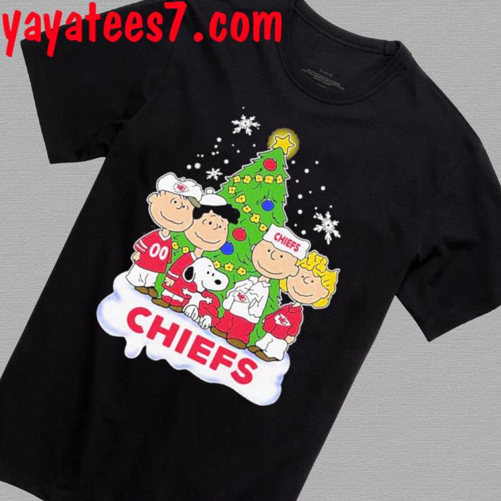 Official Kansas city Chiefs Snoopy Peanuts Christmas T-shirt