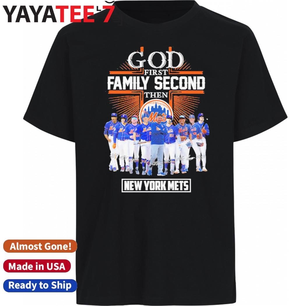 Design God First Family Second Then New York Mets Baseball 2024 Champions Signatures Shirt